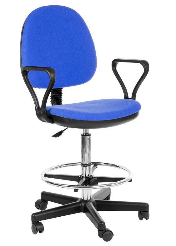 Кресло офисное Регал Regal ткань черная упор для ног, высокий га